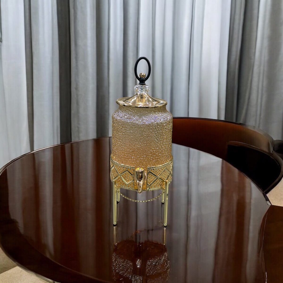 Golden water dispenser