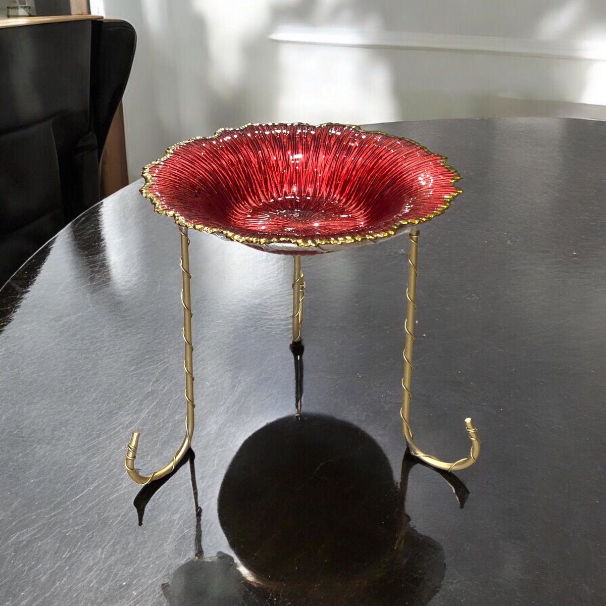 Small flower-shaped platter with stand