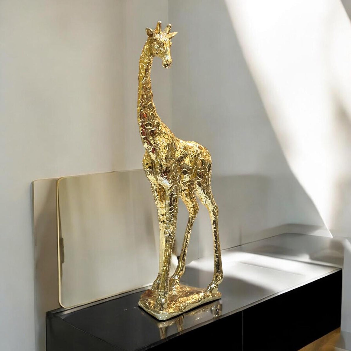 resin giraffe