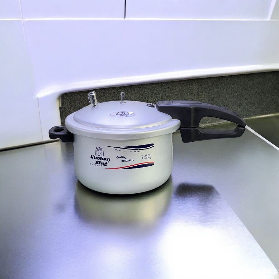 Kitchen king 7-Ltr Cooker