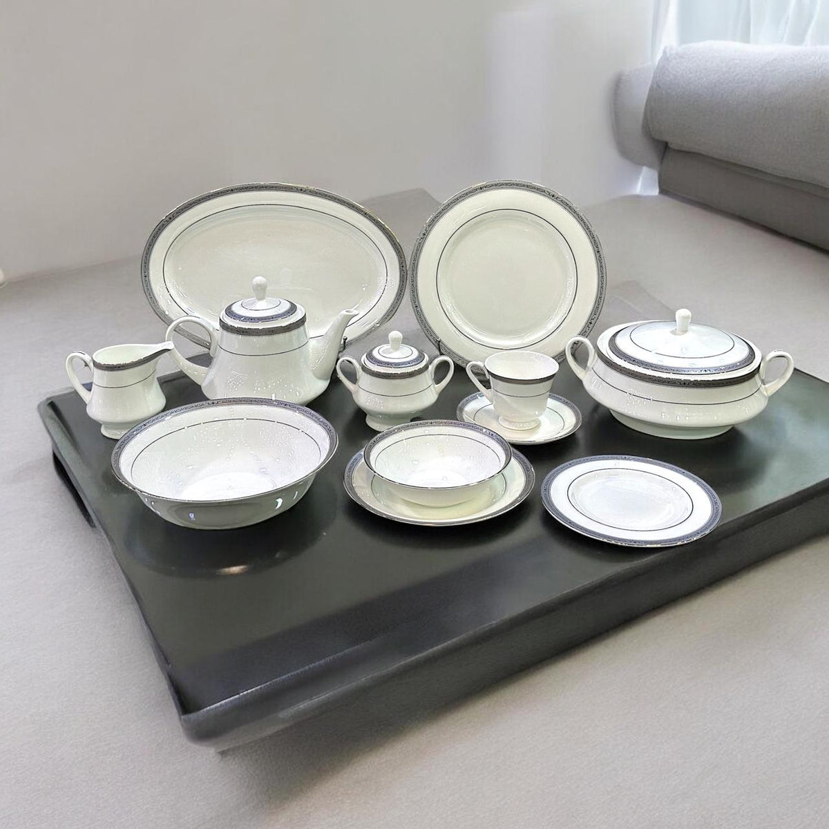 Noritake Japanese 8 serving 61pc
