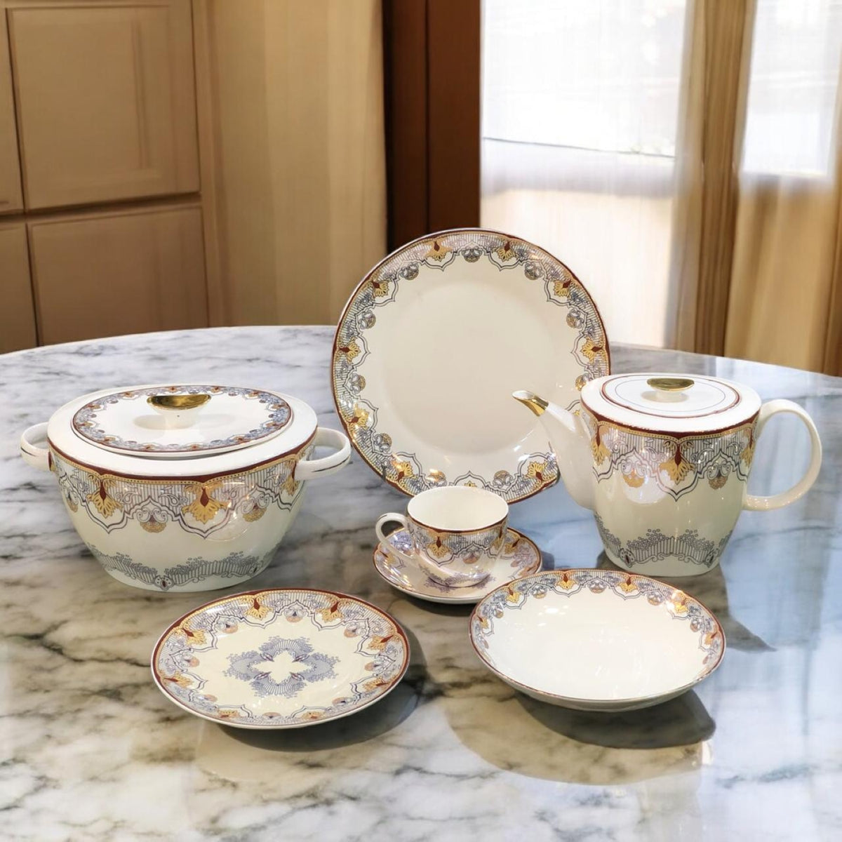 Bone China Dinner set 61pcs