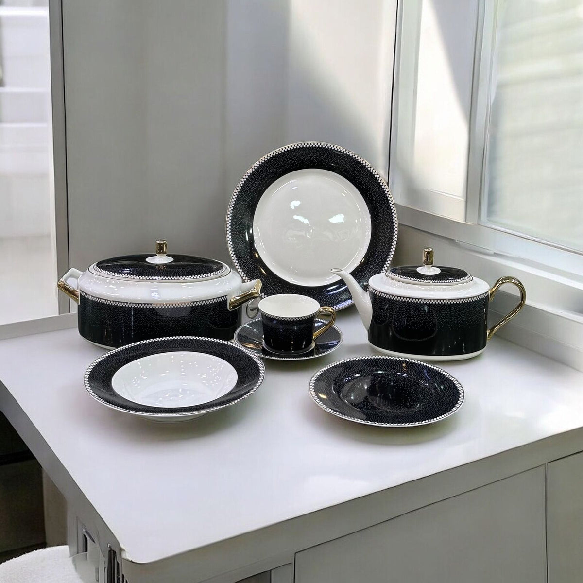 Noritake Dinner set 61pcs