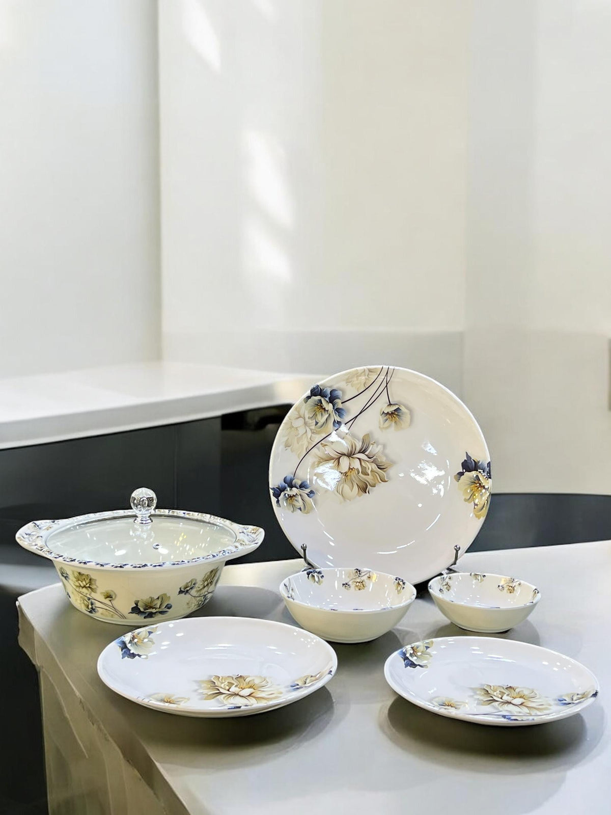 Melamine Dinner with glass lid (72) pcs