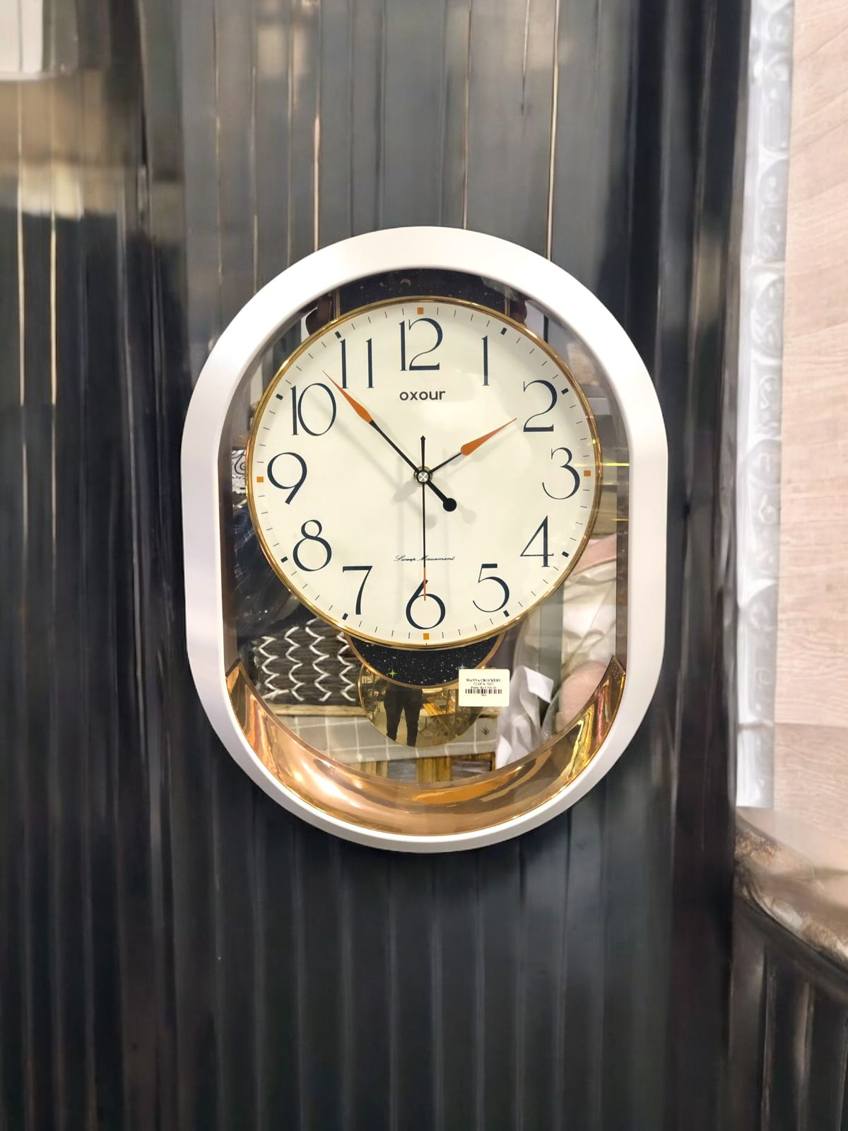 Elegent wall clock
