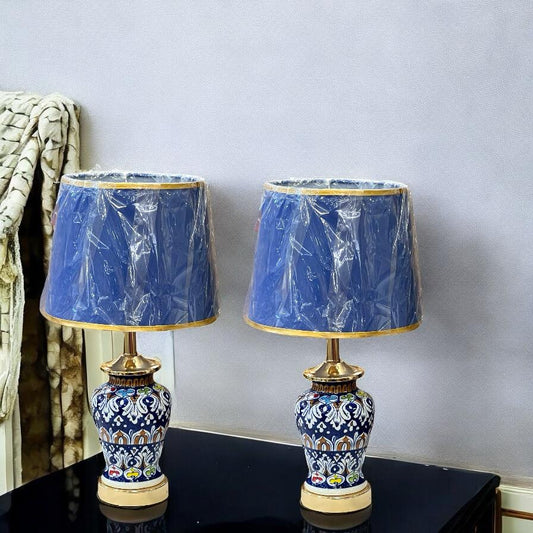 Lamp pair with shade