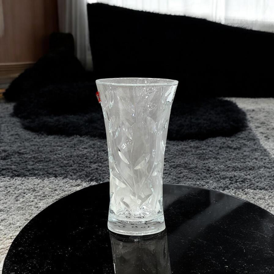 Glass vase