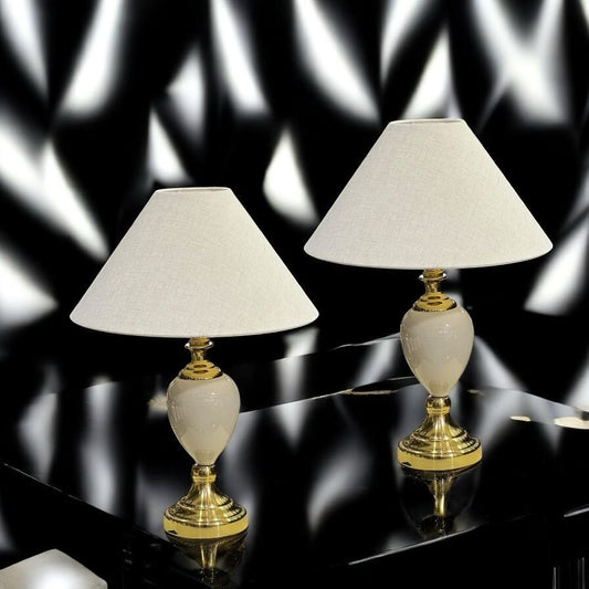 Lamps pair with shade