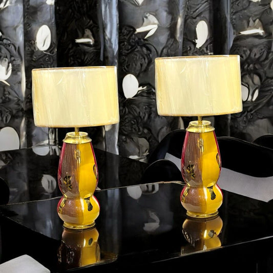 Lamps pair with shade