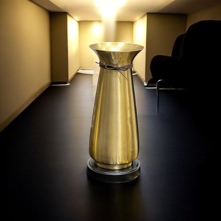 Metal candle stand (medium)