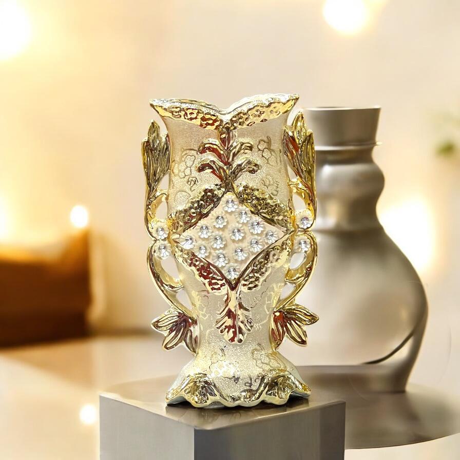 Elegent Vase