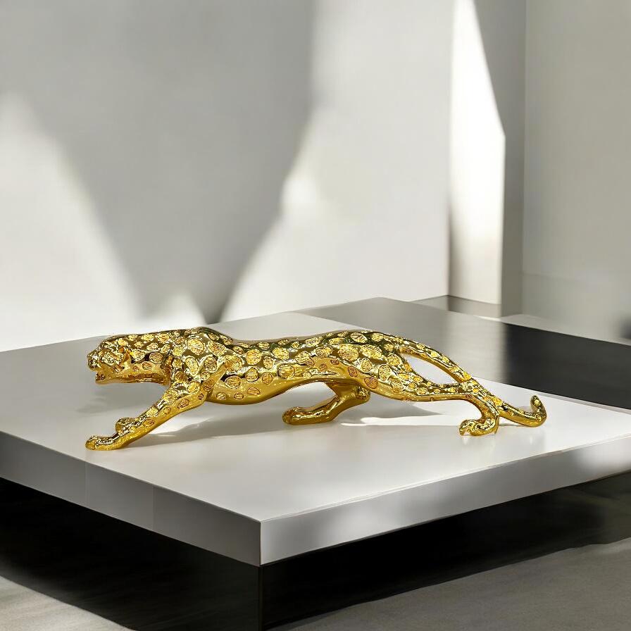 Leapord statue (small)