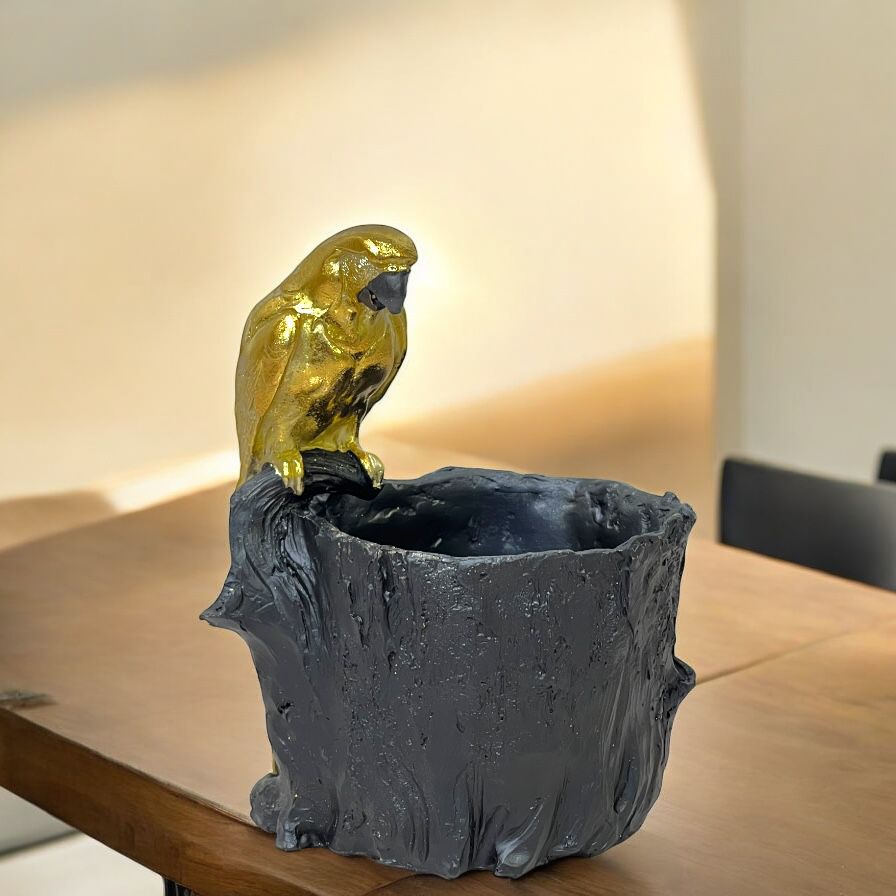 Parrot statue