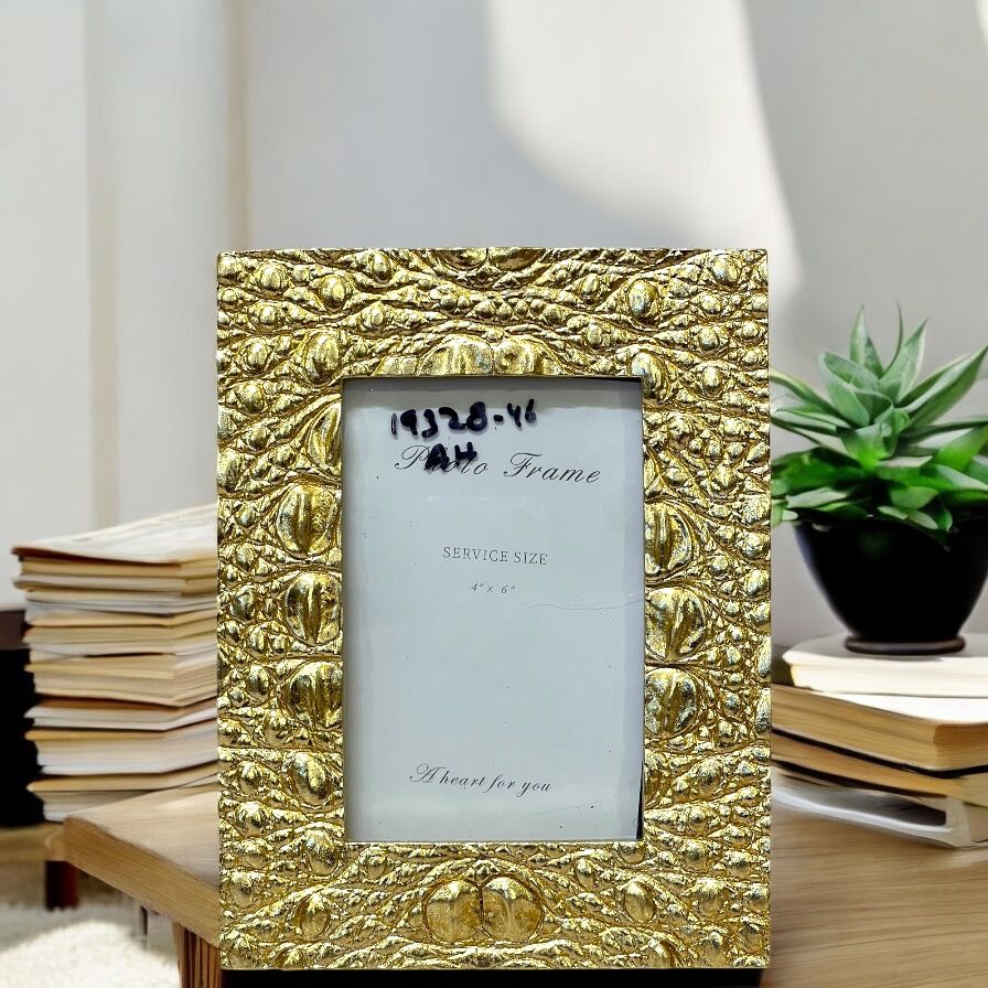 Resin photo frame