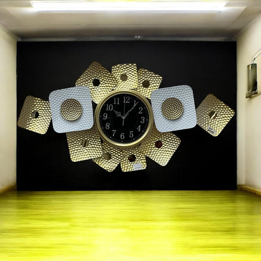wall hanging with clock metal décor