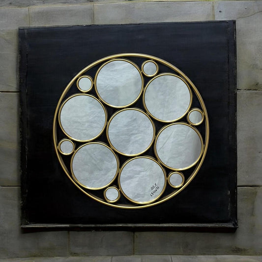 wall-looking mirror