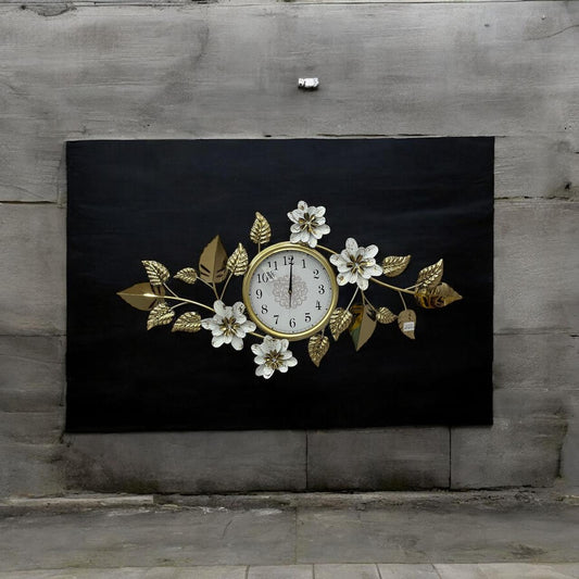 wall hanging with clock metal décor