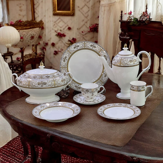 Noritake Dinner Set 8 Servings 71 pcs