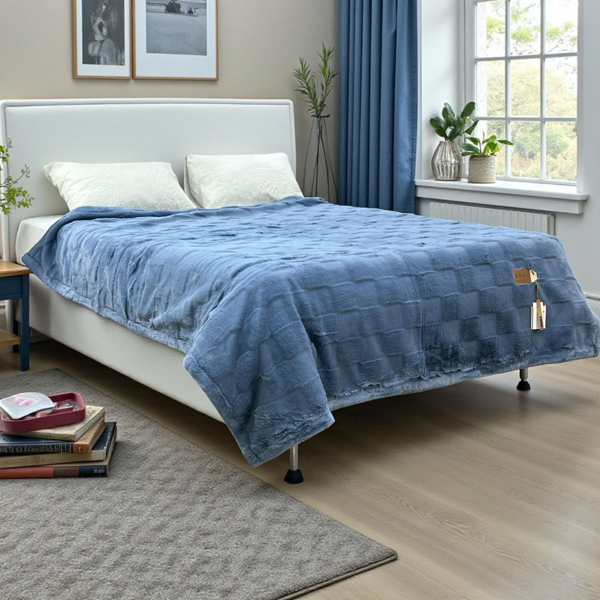 Minkora Blanket