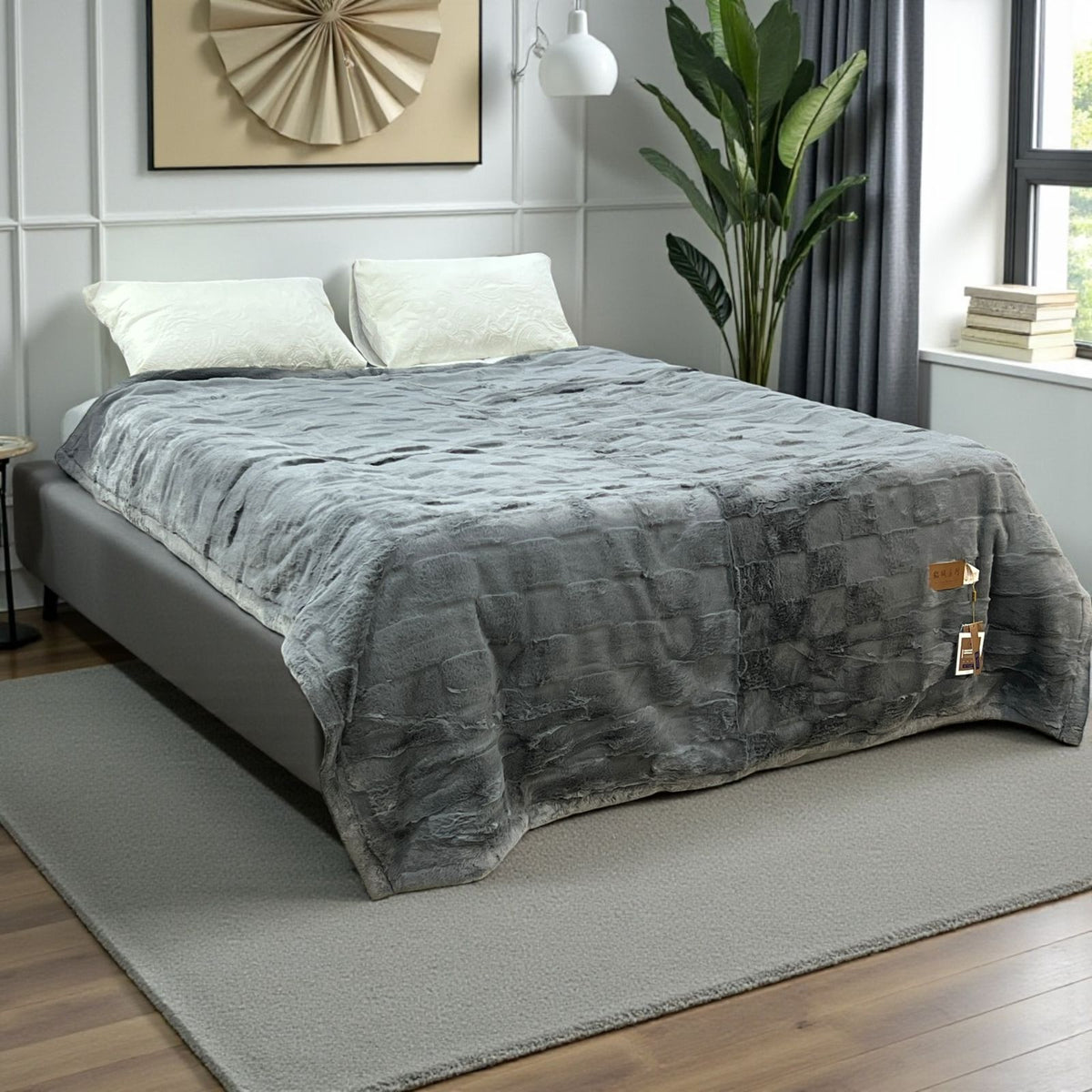 Minkora Blanket