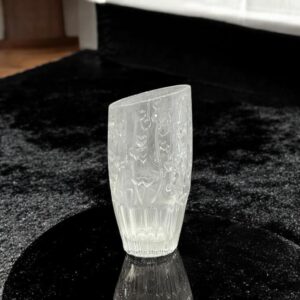 Glass vase