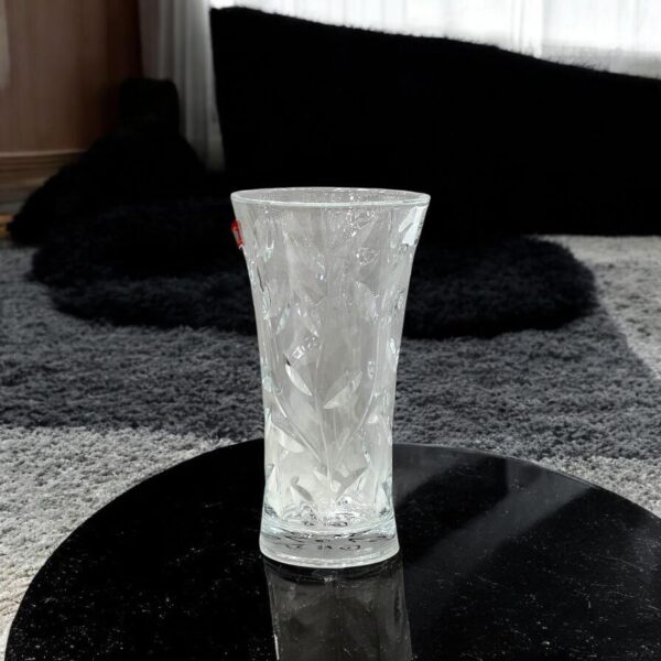 Glass vase